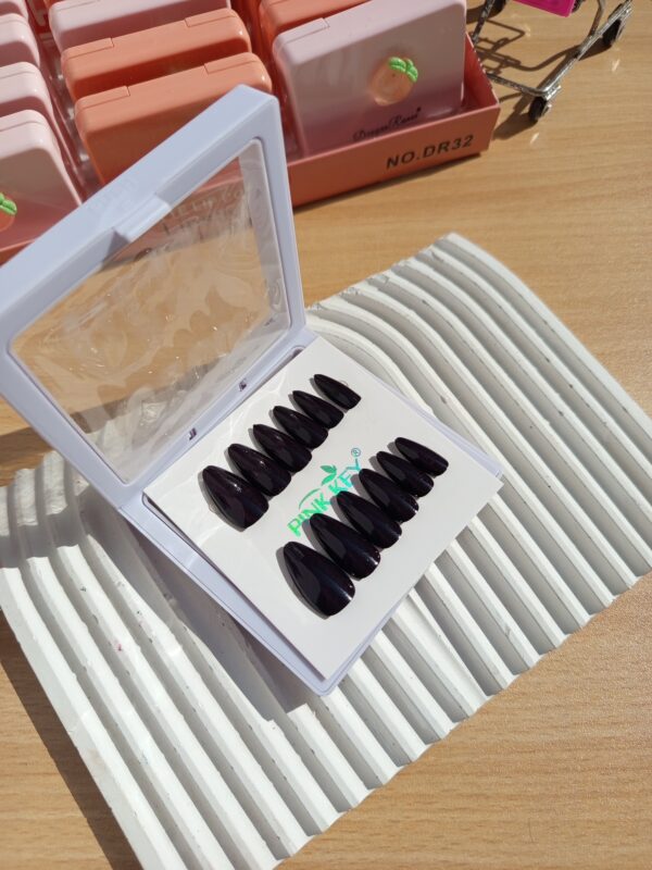 Cat Eye Shade Nails