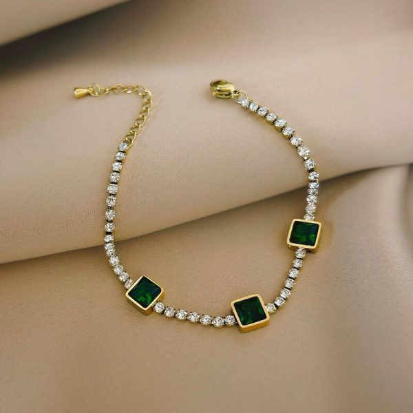 Green pearl bracelet